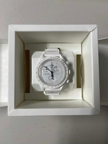 OMEGA X SWATCH MOONSWATCH MISSION TO THE MOONPHASE SNOOPY WHITE